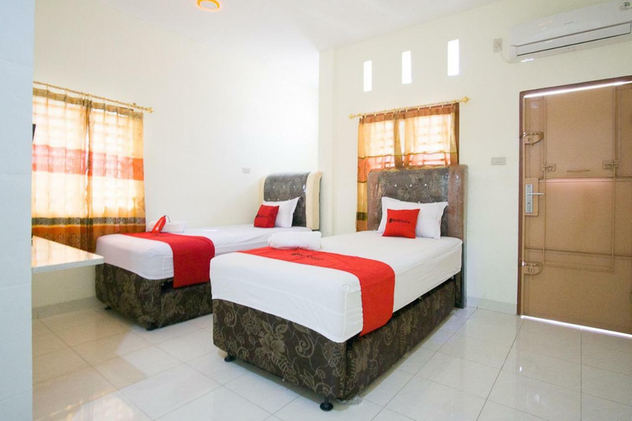 Reddoorz @ Pematangsiantar 2 Exterior foto