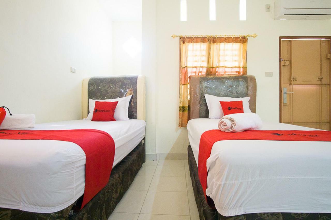 Reddoorz @ Pematangsiantar 2 Exterior foto